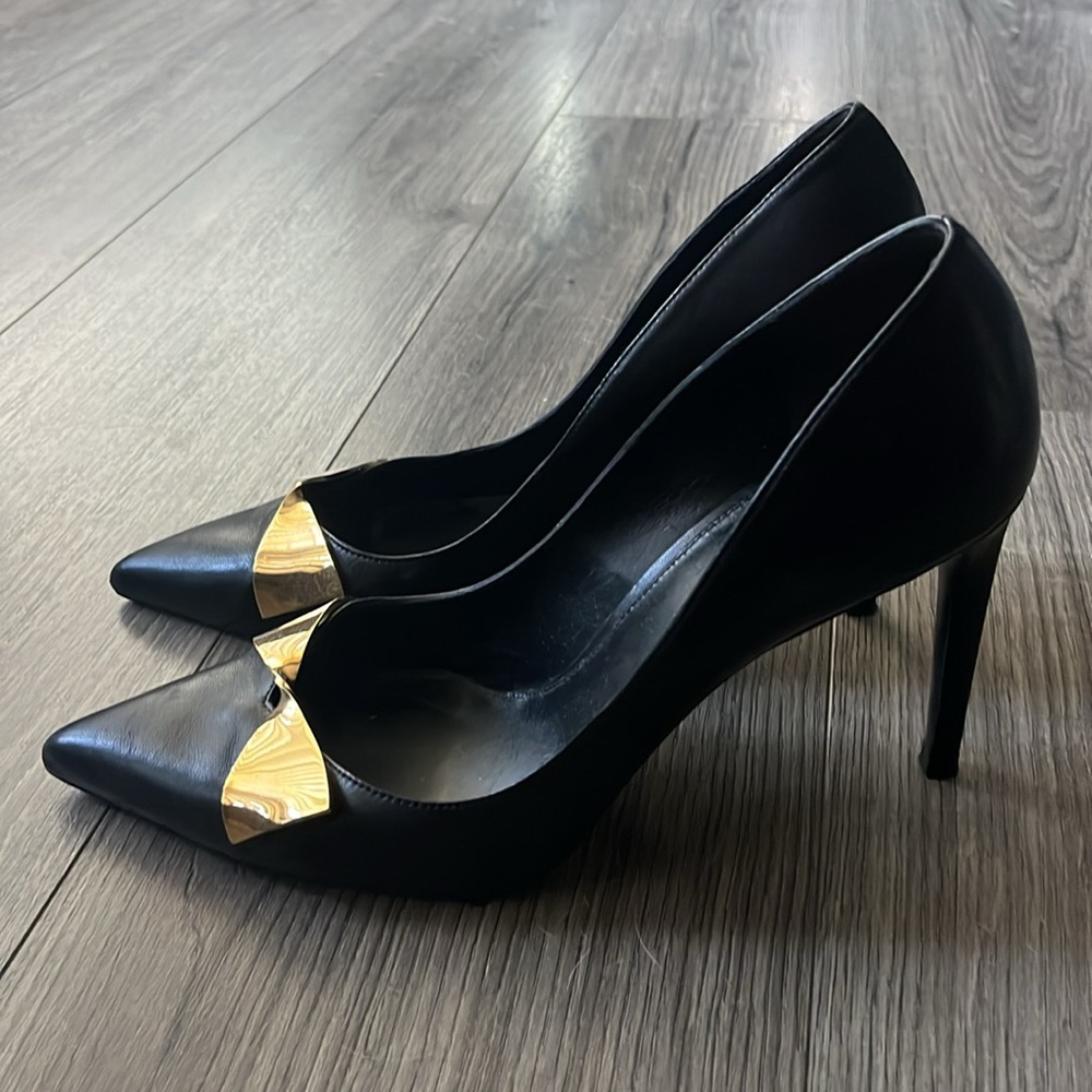 Stuart Weitzman Leather Pointed Toe Pumps